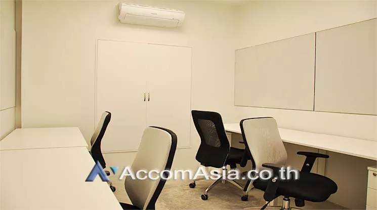  2  Office Space For Rent in Sukhumvit ,Bangkok BTS Phrom Phong at Soho AA15739